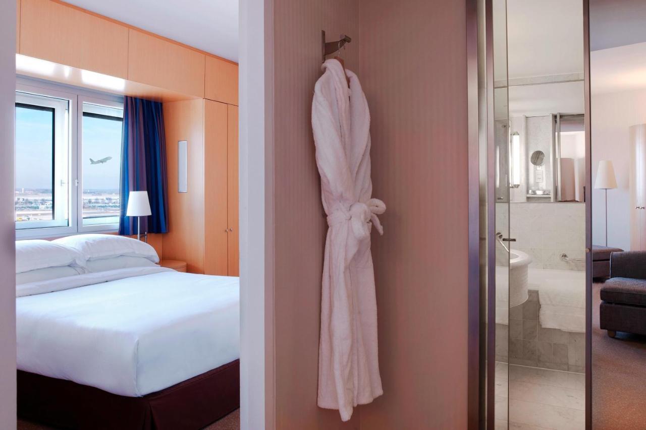 Sheraton Paris Charles De Gaulle Airport Hotel Le Mesnil-Amelot Exterior photo