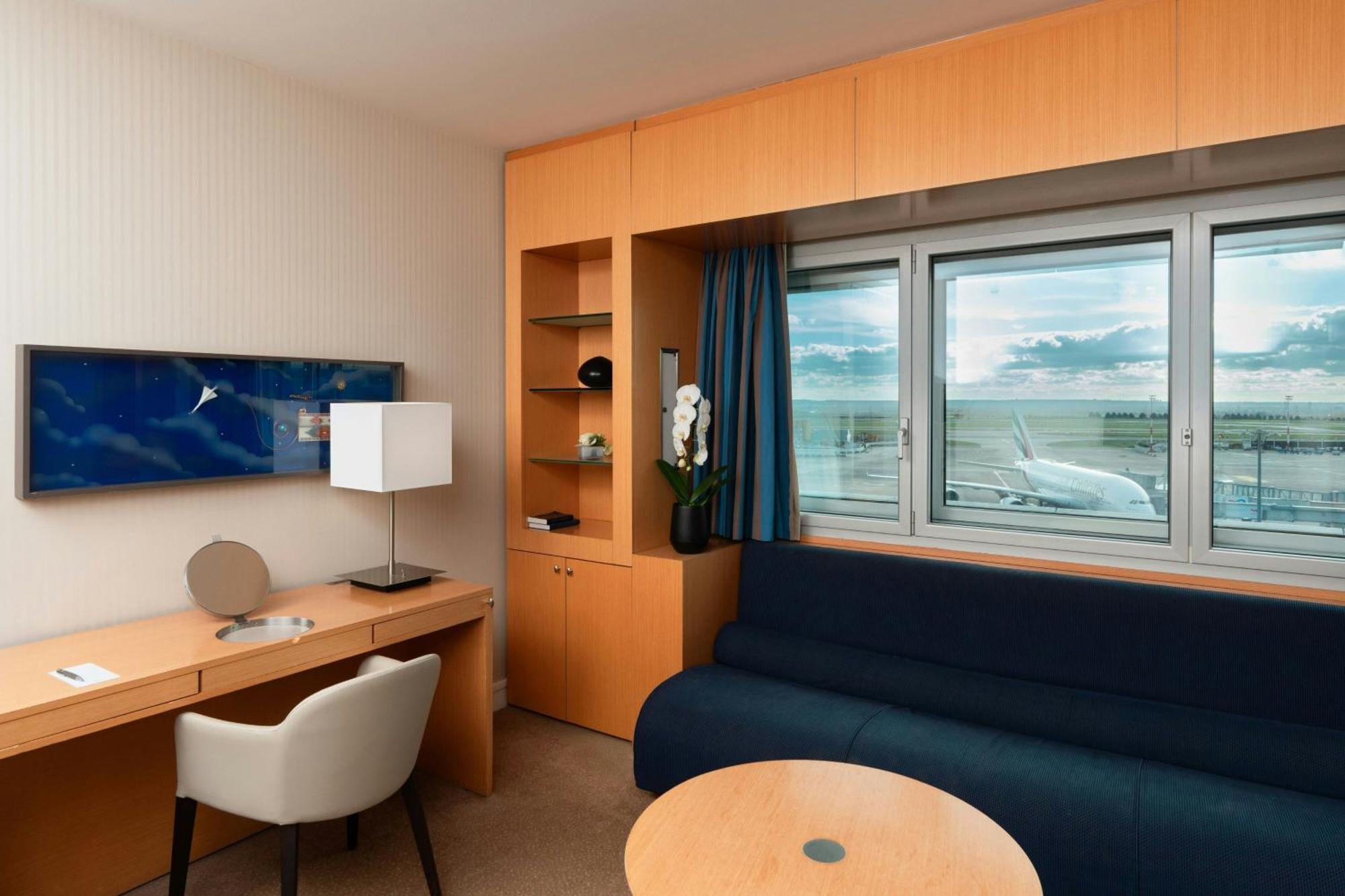Sheraton Paris Charles De Gaulle Airport Hotel Le Mesnil-Amelot Exterior photo